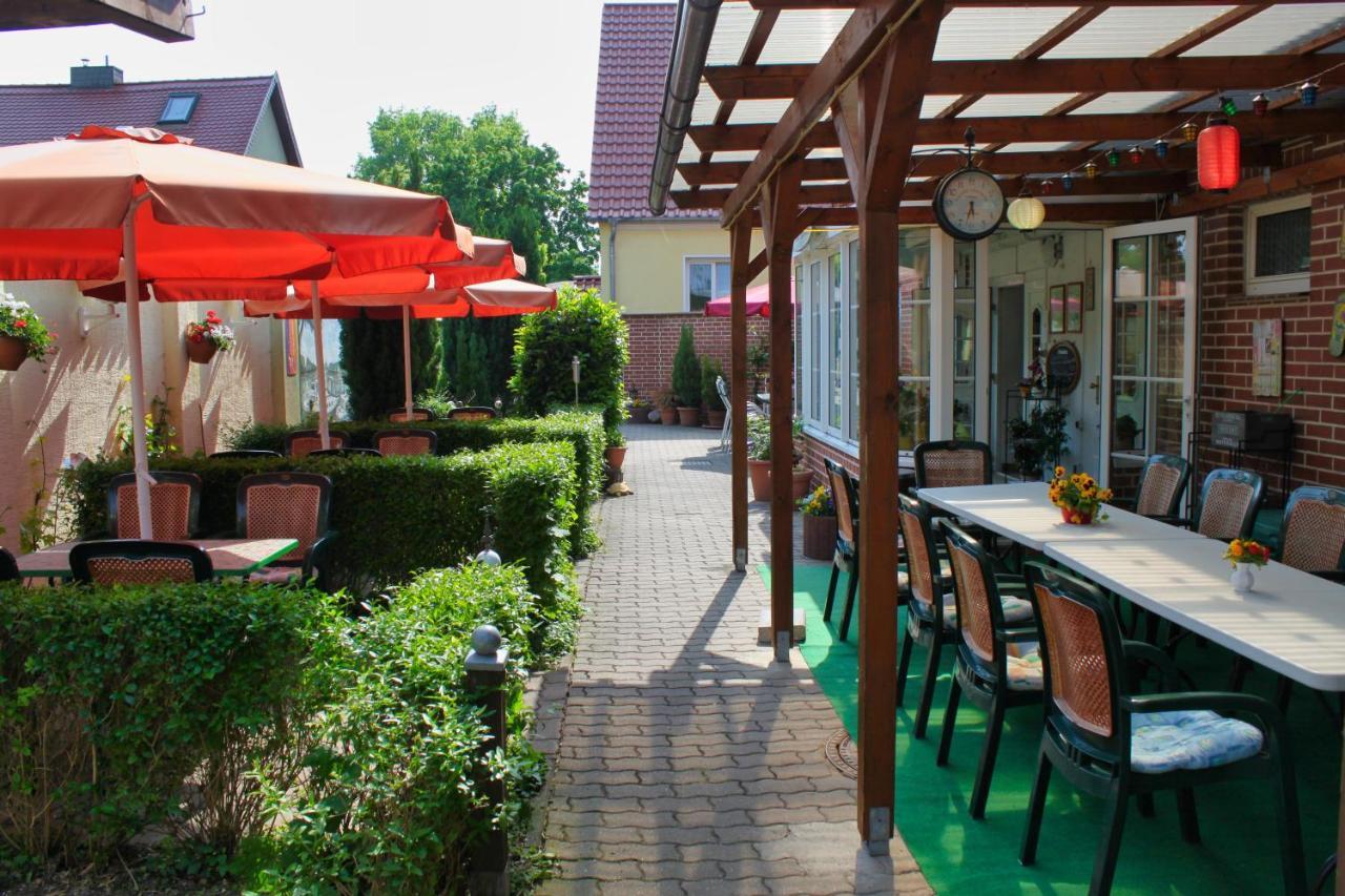 Pension Luisenhof Tangermuende Exterior photo